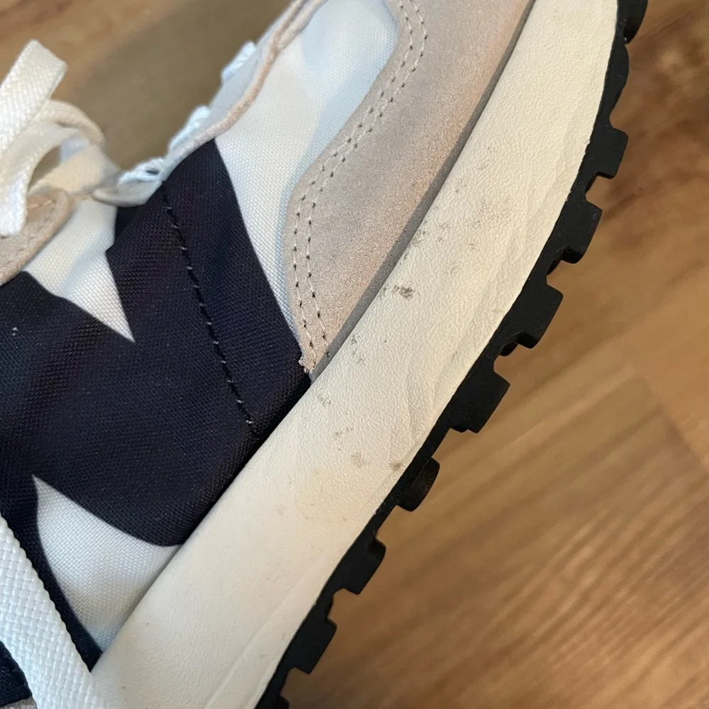 New Balance 327 - Picture 5 of 6